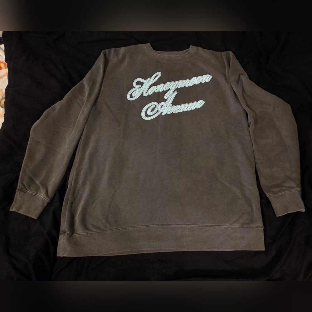 Ariana Grande Honeymoon Avenue Tour Official Merch Crew Neck Sweater X Large